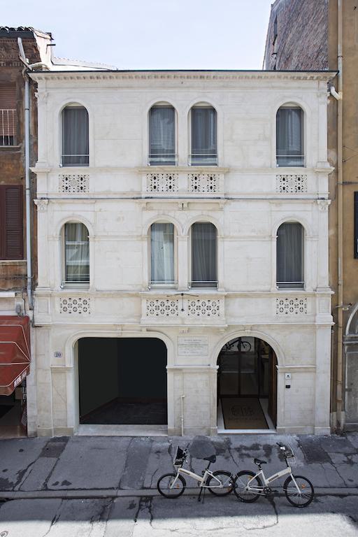 פררה Borgoleoni 18 - Room And Breakfast מראה חיצוני תמונה