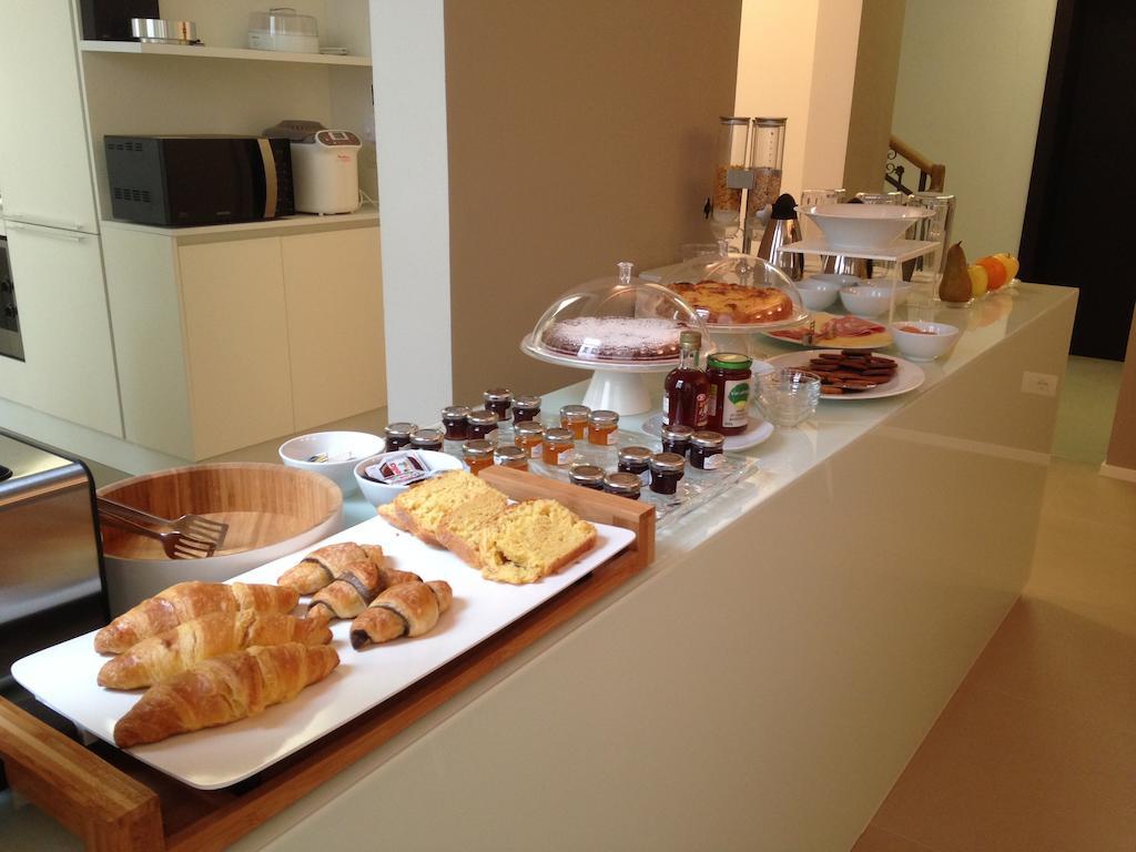 פררה Borgoleoni 18 - Room And Breakfast מראה חיצוני תמונה