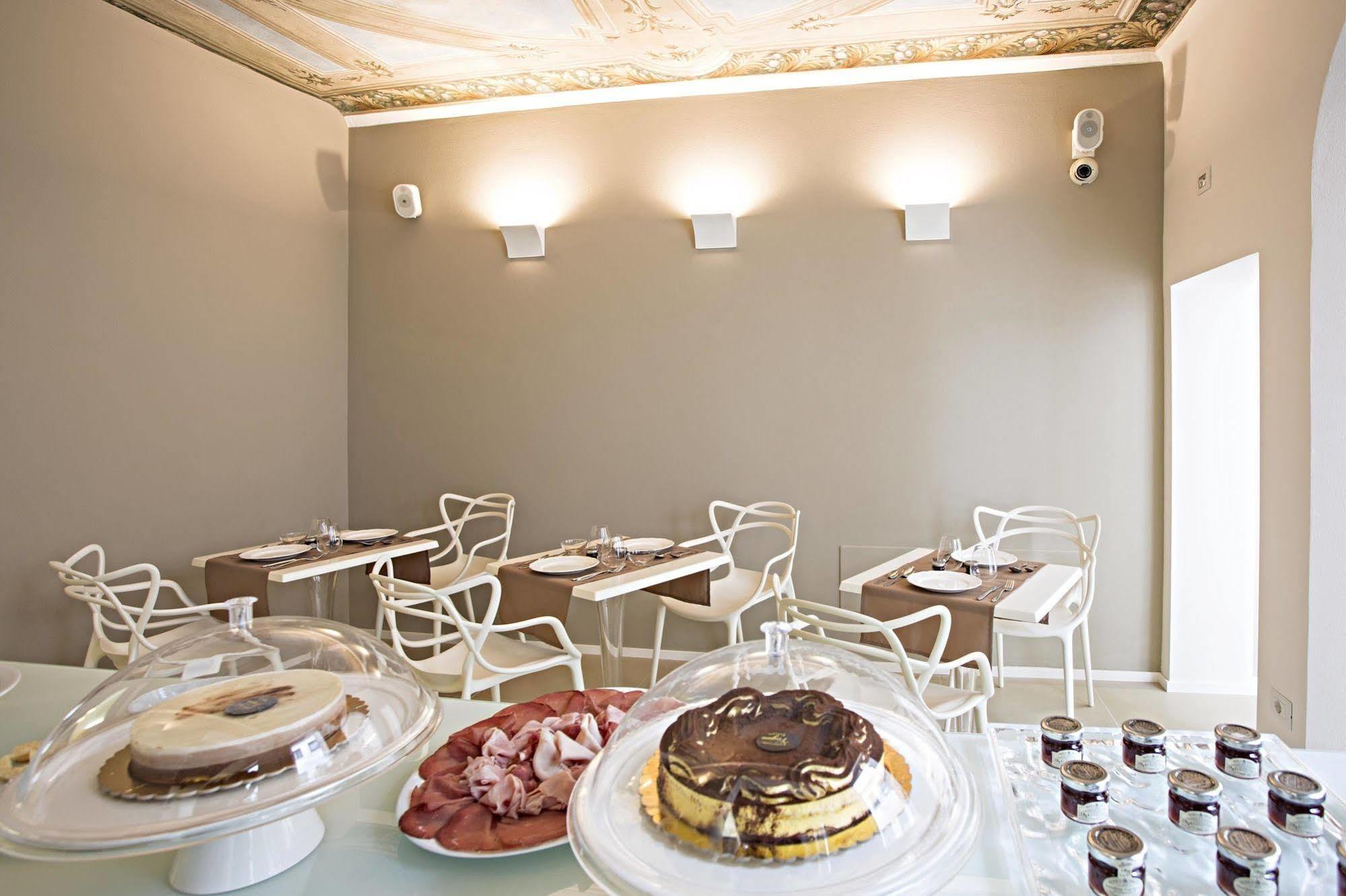 פררה Borgoleoni 18 - Room And Breakfast מראה חיצוני תמונה